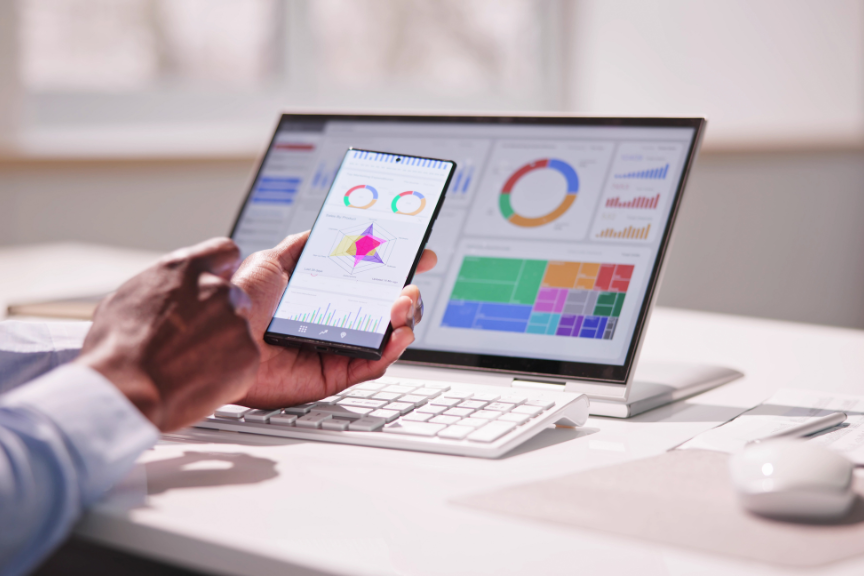 Reinventing Business Intelligence with Amazon QuickSight 1
